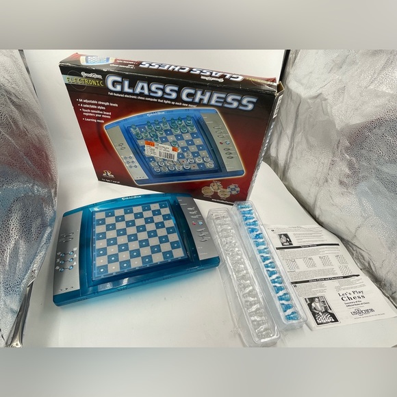 Electronic Glass Chess Set Computer Lighted Model #775 Complete Excalibur. - Picture 1 of 8